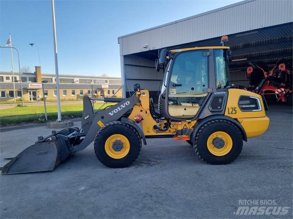 Volvo JL25H 미니 로더