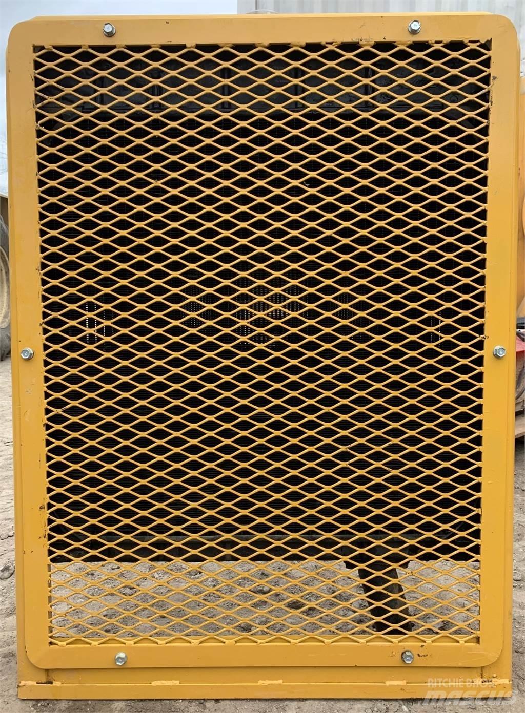 CAT 3304 라디에이터