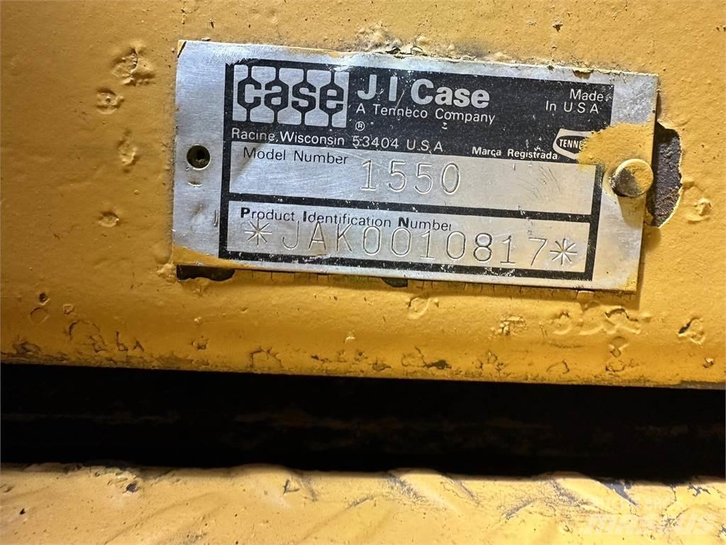CASE 1550 크롤러 도저