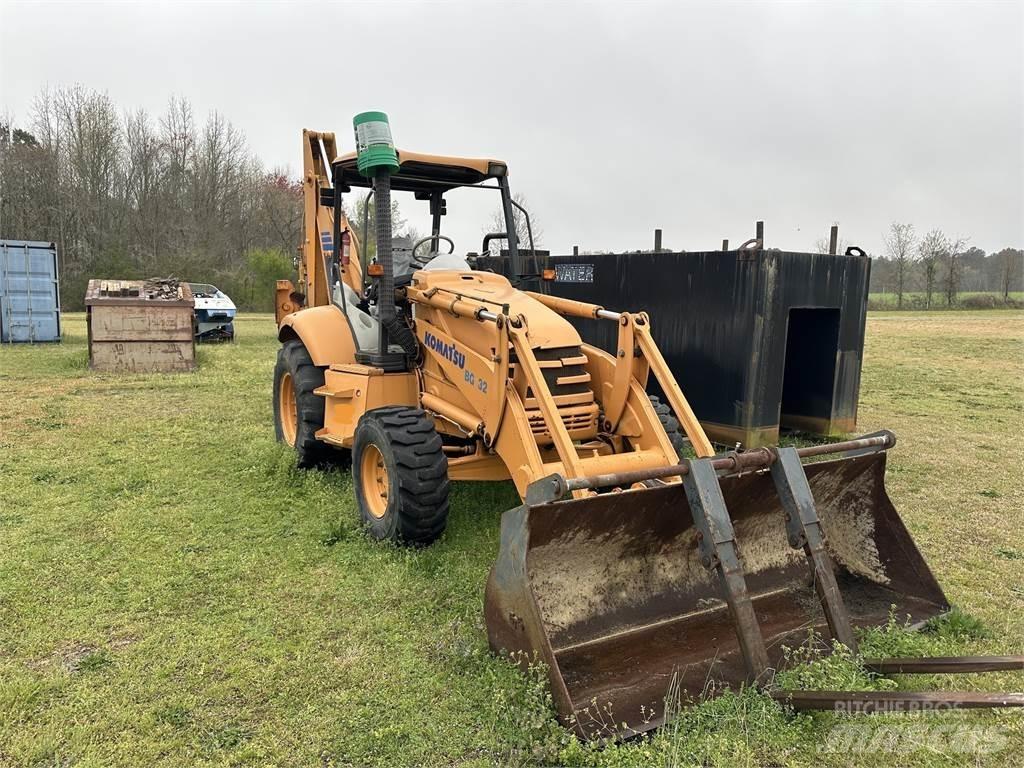 Komatsu WB140 백호로더