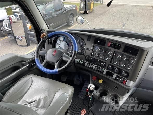 Kenworth T680 트랙터 유닛