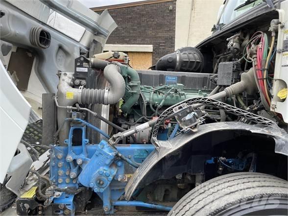 Volvo VNL64T630 트랙터 유닛