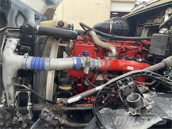 Volvo VNL64T670 트랙터 유닛