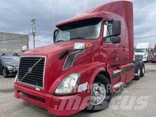 Volvo VNL64T730 트랙터 유닛