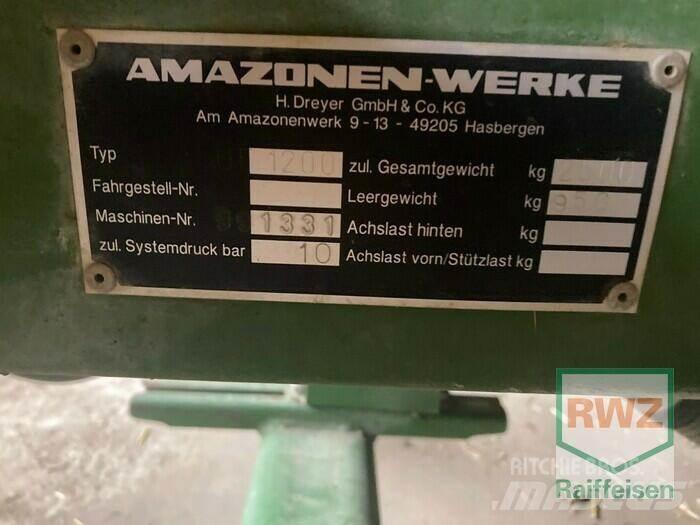 Amazone UF 1200 견인형 분무기