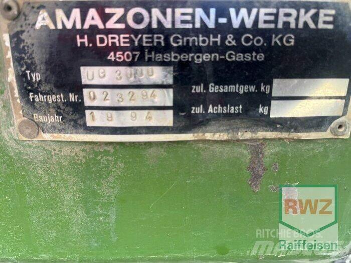 Amazone UG 3000 견인형 분무기