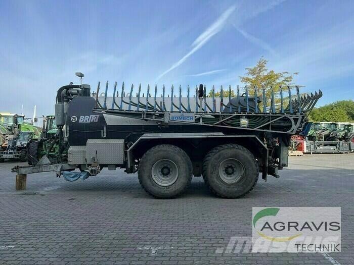 Briri VTTW 19300 퇴비살포기
