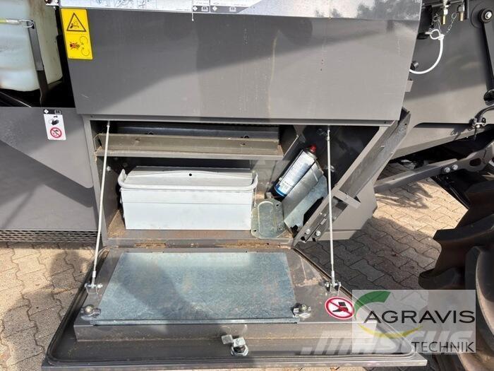 CLAAS TRION 650 콤바인 수확기