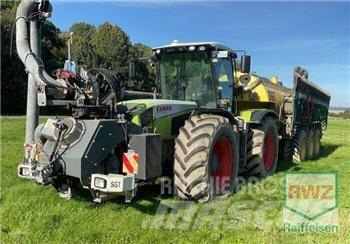 CLAAS XERION 3800 TRAC 퇴비살포기