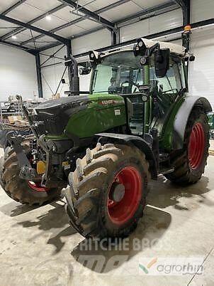 Fendt 211 VARIO 트랙터