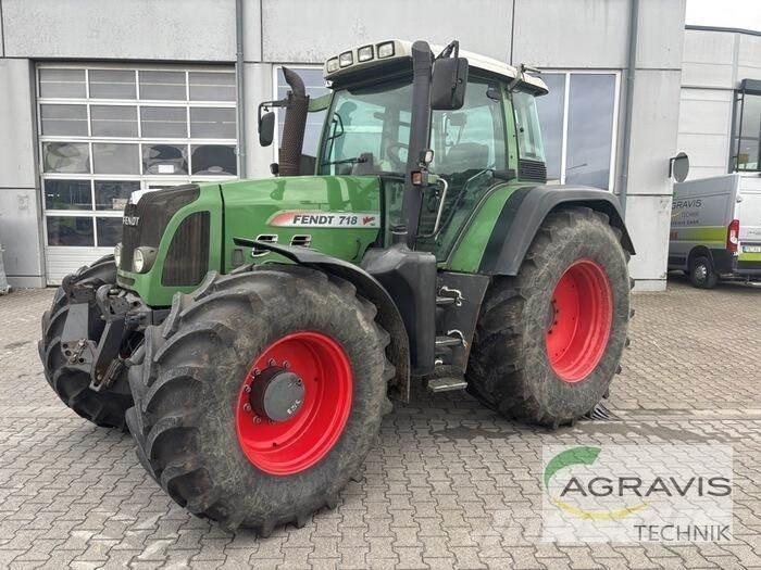 Fendt 718 VARIO 트랙터