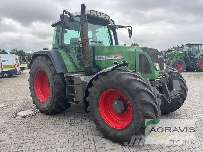 Fendt 718 VARIO 트랙터