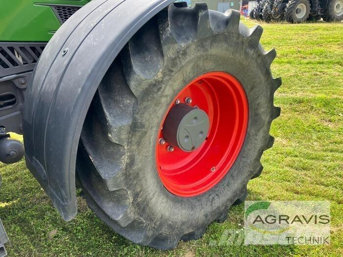 Fendt 718 VARIO S4 트랙터