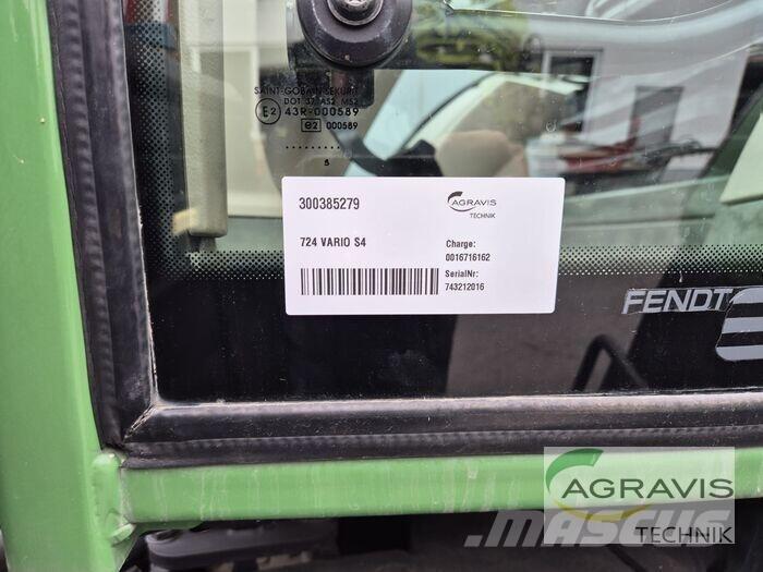 Fendt 724 VARIO S4 트랙터