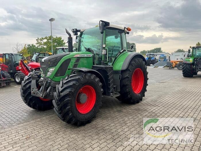 Fendt 724 VARIO SCR 트랙터