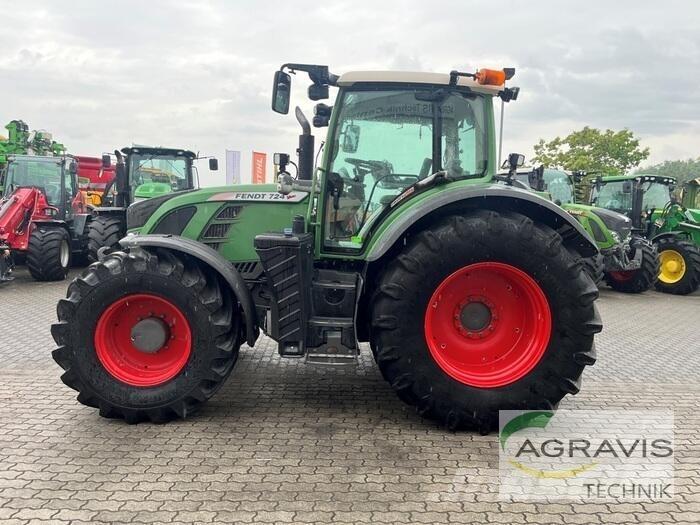 Fendt 724 VARIO SCR 트랙터