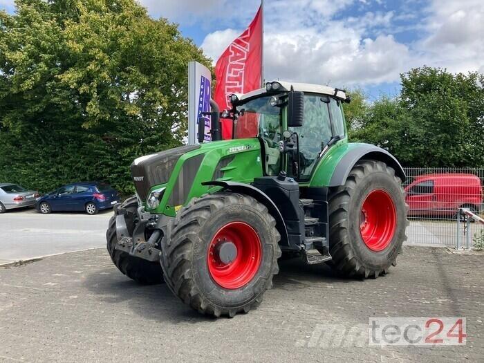 Fendt 826 VARIO S4 트랙터