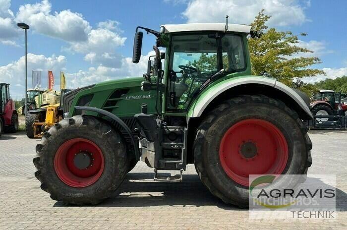 Fendt 826 VARIO SCR 트랙터