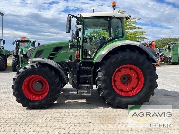 Fendt 826 VARIO SCR 트랙터