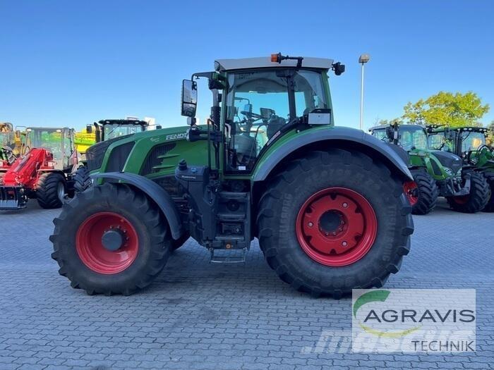 Fendt 828 VARIO S4 트랙터