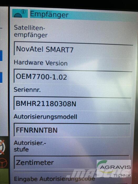 Fendt 828 VARIO S4 트랙터