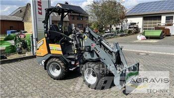 GiANT G2200E  휠로우더