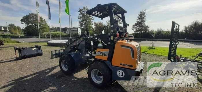 GiANT G2300 HD  휠로우더