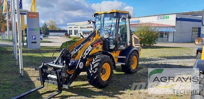 JCB 409 AGRI STUFE V  휠로우더