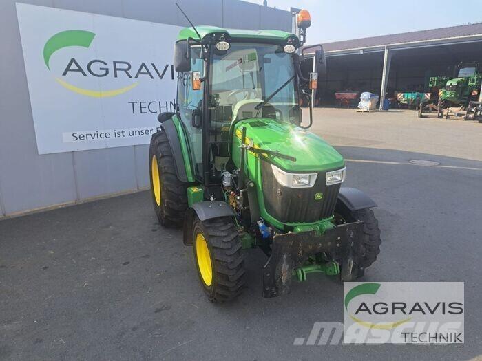 John Deere 4066 R 트랙터