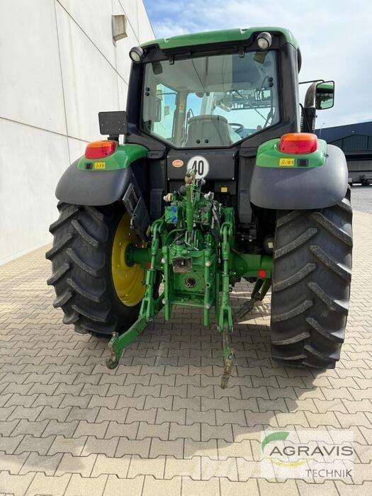 John Deere 6115 R 트랙터