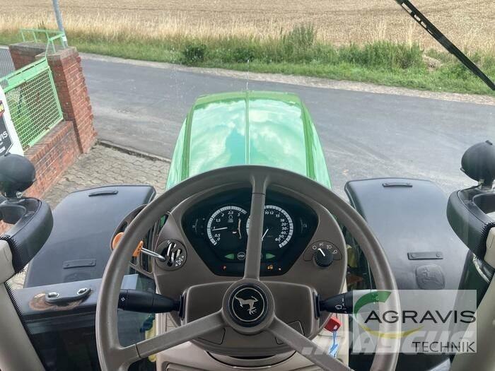 John Deere 6215 R 트랙터