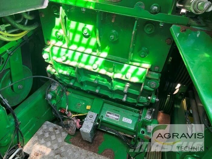 John Deere 8500I 자동 초지기계