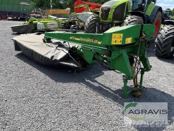 John Deere CC0331 제초기