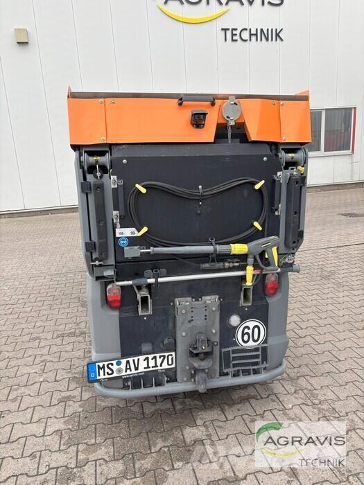 Kärcher MC250 도로 청소차