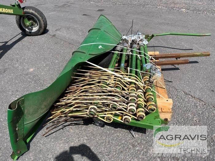 Krone SWADRO 810 갈퀴 및 테더