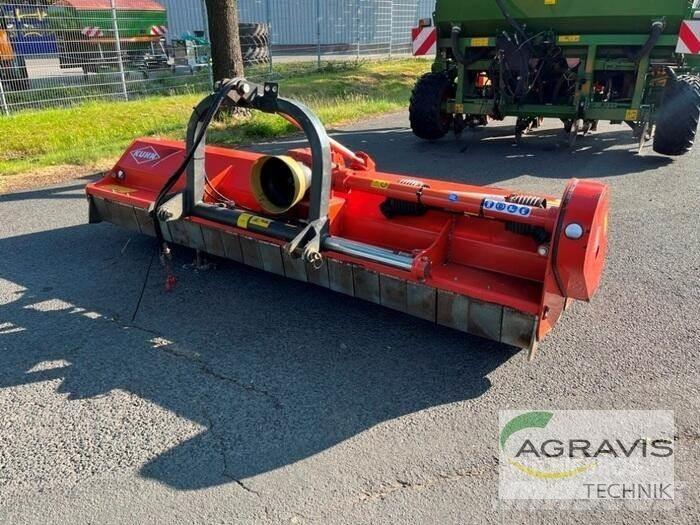 Kuhn BP 28 목장 제초기 및 토퍼