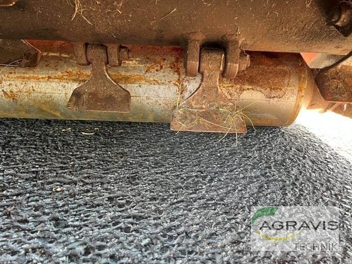 Kuhn BP 28 목장 제초기 및 토퍼