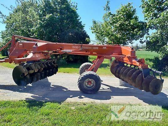 Kuhn XM32 하로우