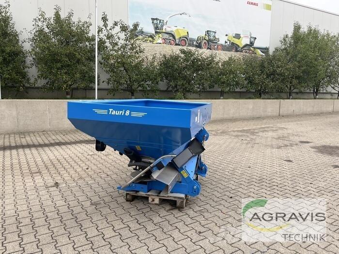 Lemken TAURI 8/1500 미네랄 살포기