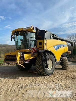 New Holland CX 8090 콤바인 수확기