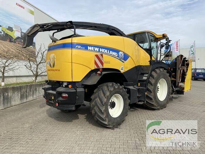 New Holland FR 500 자동 초지기계