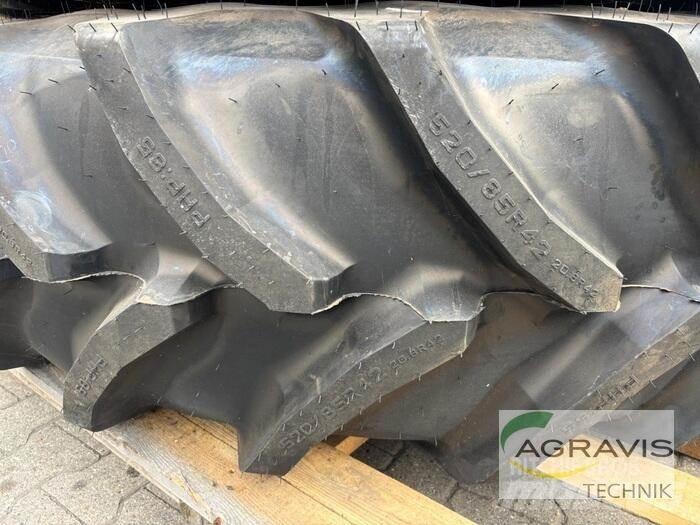 Pirelli KR 520/85R42 타이어, 휠 및 림
