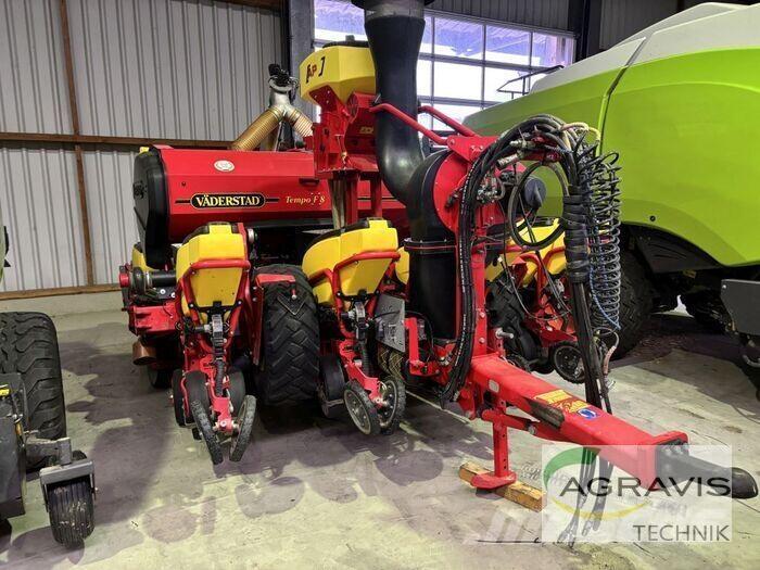 Väderstad TEMPO TPF 8 드릴