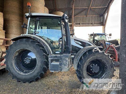 Valtra G125E ACTIVE 트랙터