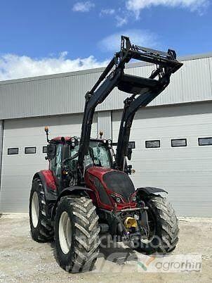 Valtra N134A 트랙터
