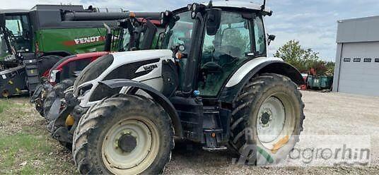 Valtra N135D 트랙터