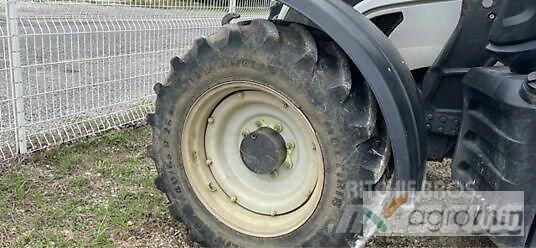 Valtra N135D 트랙터