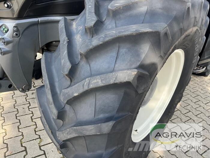 Valtra T 235 D 2A1 트랙터