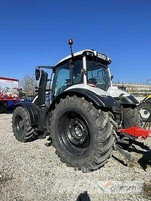 Valtra T215A 트랙터