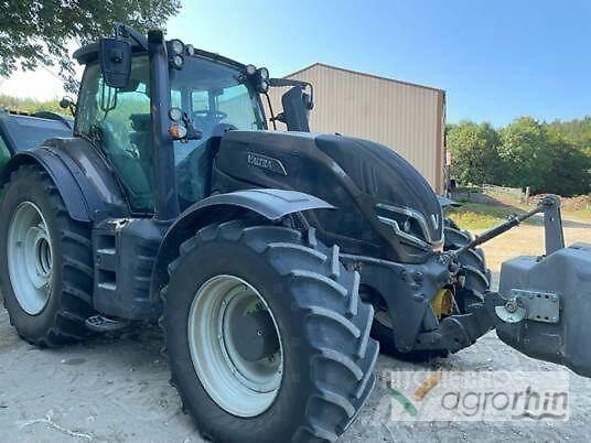 Valtra T235V 트랙터
